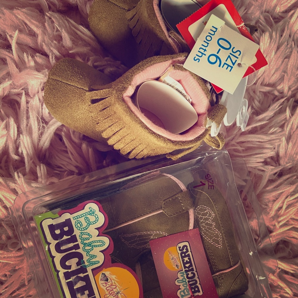 2 pairs baby boots
